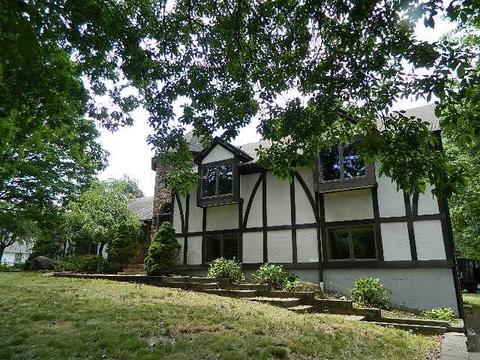 100 Mansur Rd, Hamden, CT 06514 photo 1