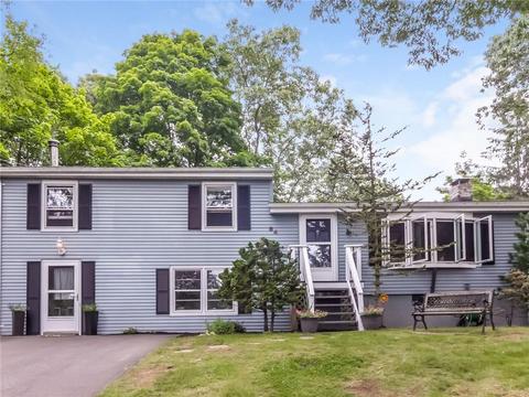84 Farmview Dr, Guilford, CT 06437 photo 1