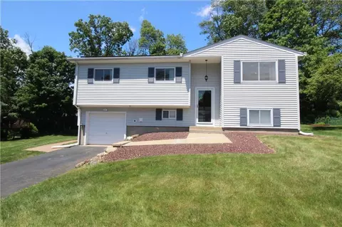 65 Heather Rd, Hamden, CT 06518 photo 1