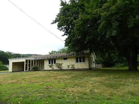 310 River Rd, Hamden, CT 06518 photo 1