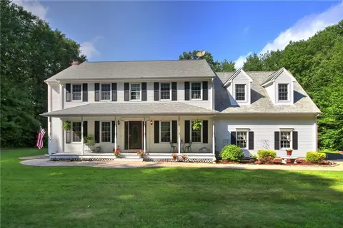 4 Hitching Post Dr, Wallingford, CT 06492 photo 1