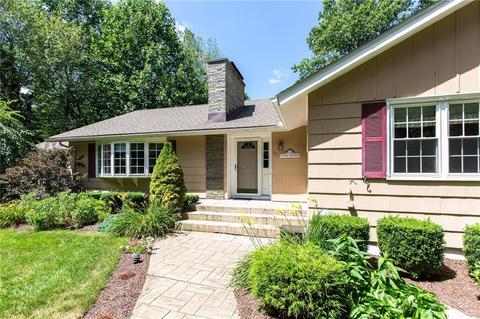 43 Forest Rd, Monroe, CT 06468 photo 1