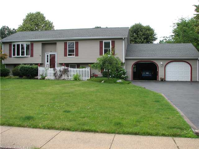 13 Clearview Dr, Wallingford, CT 06492 photo 1