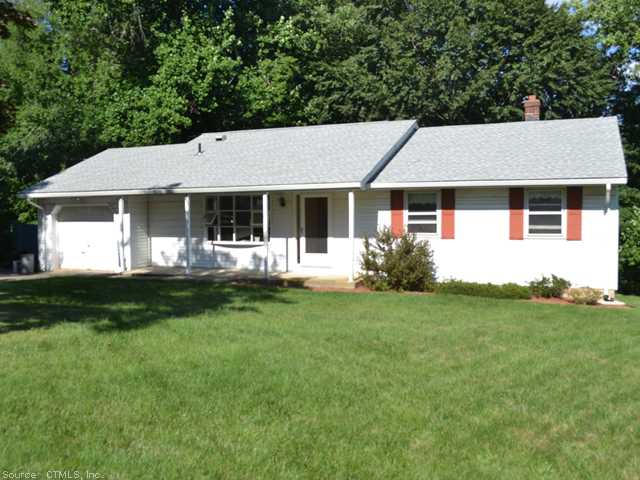 28 Stowe Ct, Hamden, CT 06514 photo 1