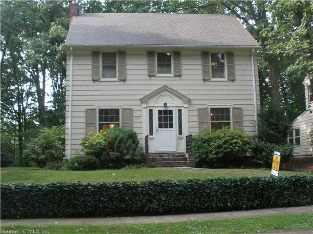 255 Thornton St, Hamden, CT 06517 photo 1