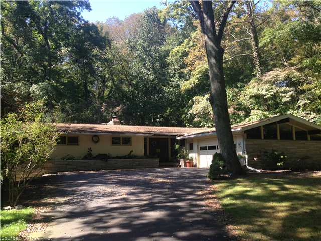 243 Miller Rd, Bethany, CT 06524 photo 1