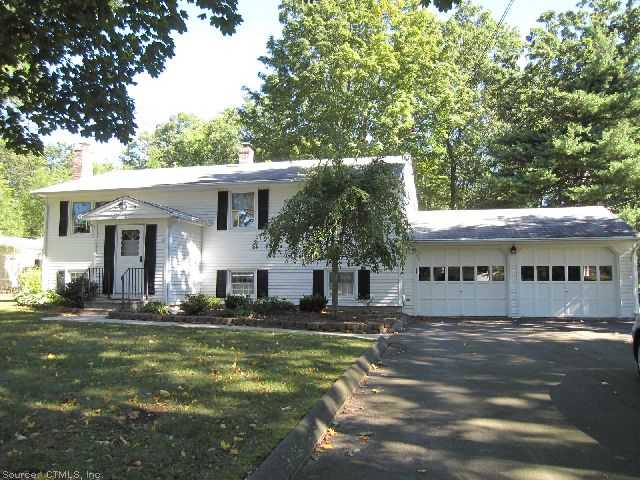 2 Southside Ct, Wallingford, CT 06492 photo 1