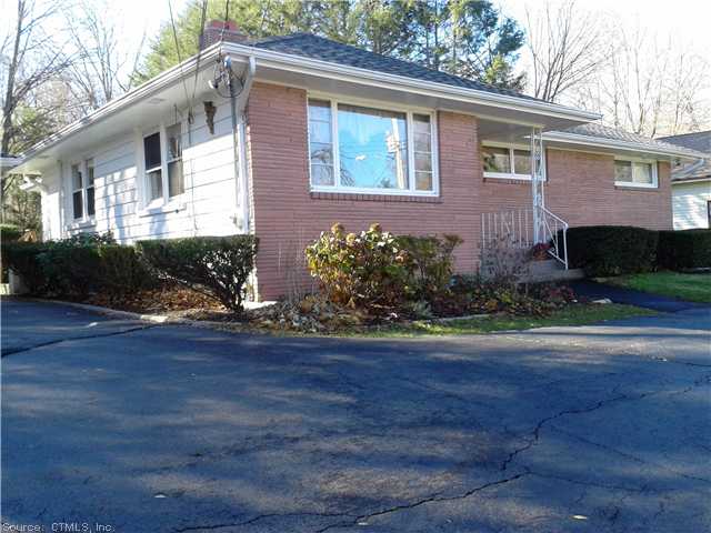 90 Hillfield Rd, Hamden, CT 06518 photo 1