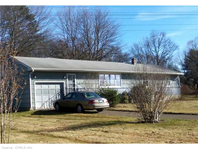 545 Locust Dr, Orange, CT 06477 photo 1