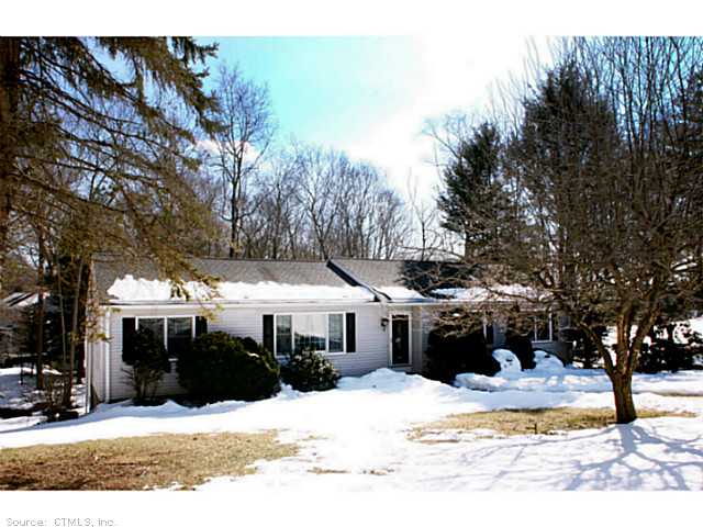 400 Haystack Hill Rd, Orange, CT 06477 photo 1