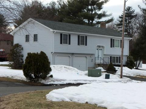 64 Penncross Dr, Windsor, CT 06095 photo 1