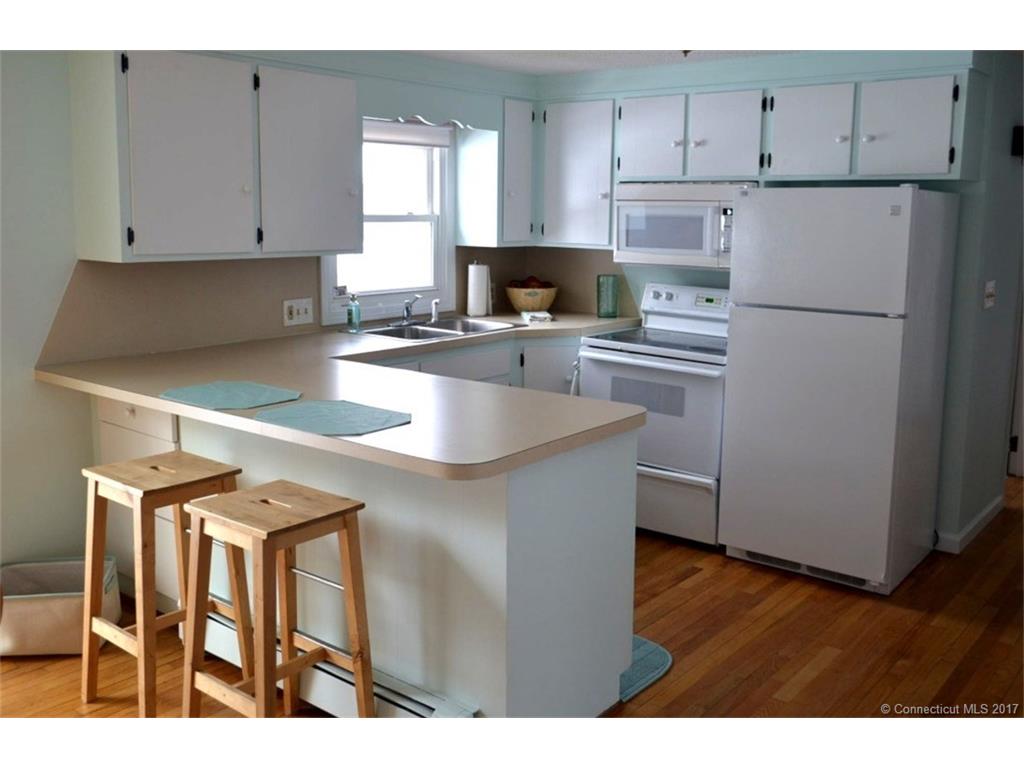 1739 North St, Suffield, CT 06078 photo 1