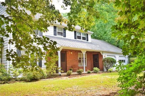 102 Del Prado Dr, Bristol, CT 06010 photo 1