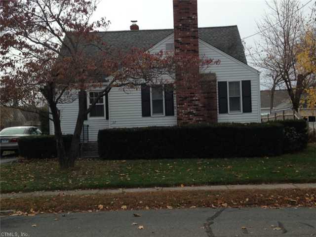 32 Macarthur Rd, Plainville, CT 06062 photo 1
