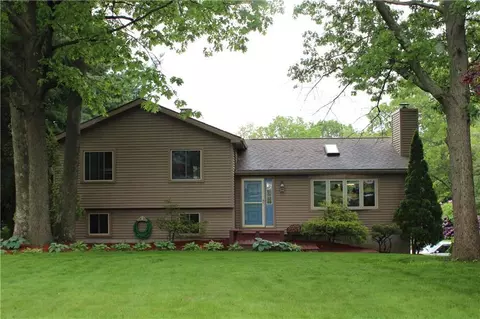 24 Broad View Dr, Wallingford, CT 06492 photo 1
