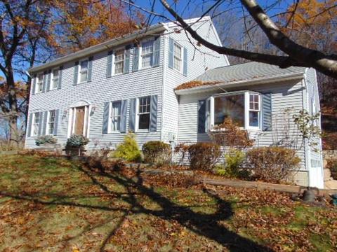 25 Junction Rd, Brookfield, CT 06804 photo 1