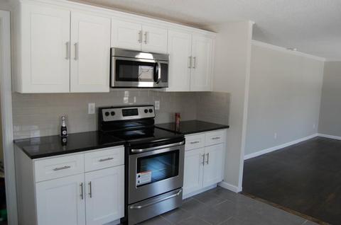 213 Spring St, Meriden, CT 06451 photo 1