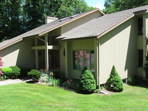 52 Deerwood Dr, Bethlehem, CT 06751 photo 1