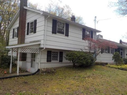 68 Forest Ln, Wolcott, CT 06716 photo 1
