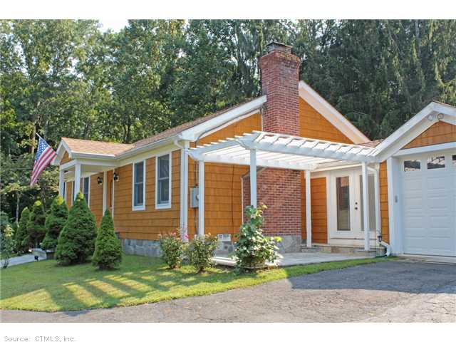 801 Park Ave, Redding, CT 06896 photo 1