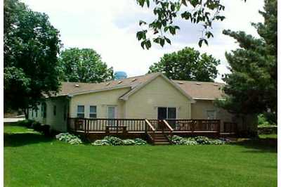 319 NE 3rd St, Stuart, IA 50250 photo 1