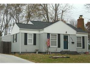 2222 33rd St, Des Moines, IA 50310 photo 1