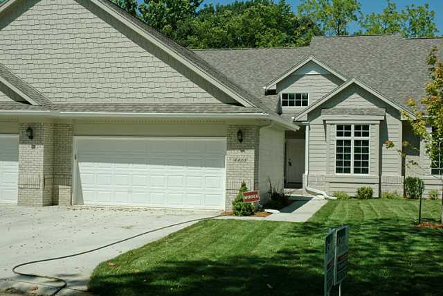 4430 41st St, Des Moines, IA 50310 photo 1