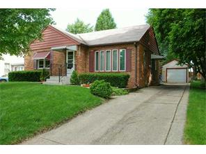 3827 Clinton Ave, Des Moines, IA 50310 photo 1