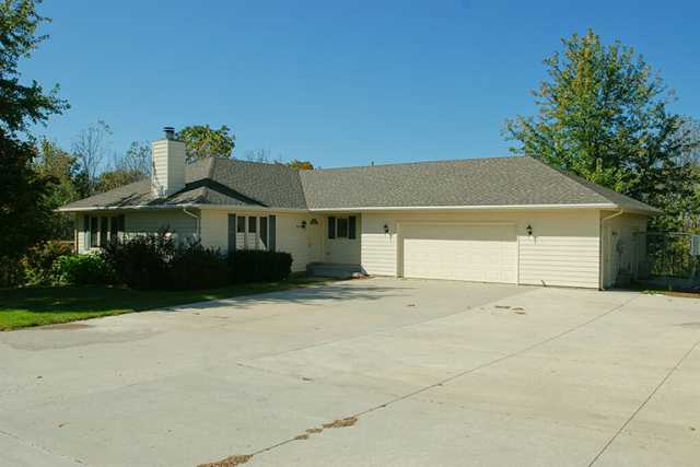 34597 Maple Ridge Dr, Adel, IA 50003 photo 1