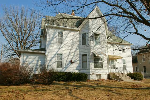 1599 E 9th St, Des Moines, IA 50316 photo 1