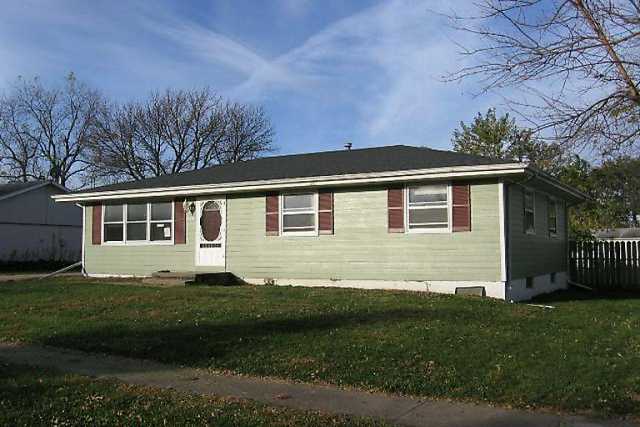 320 S Summit St, Stuart, IA 50250 photo 1