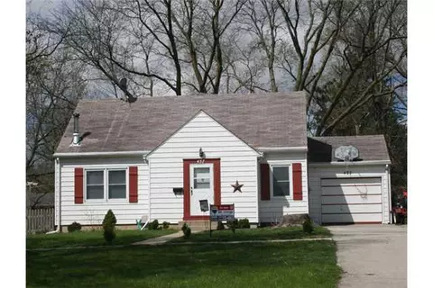 437 Hilltop Rd, Ames, IA 50010 photo 1