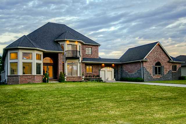 3517 131st St, Urbandale, IA 50323 photo 1