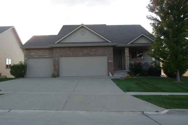 4636 154th St, Urbandale, IA 50323 photo 1