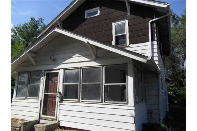 3016 Carr St, Des Moines, IA 50317 photo 1