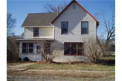 422 Baldwin St, Maxwell, IA 50161 photo 1