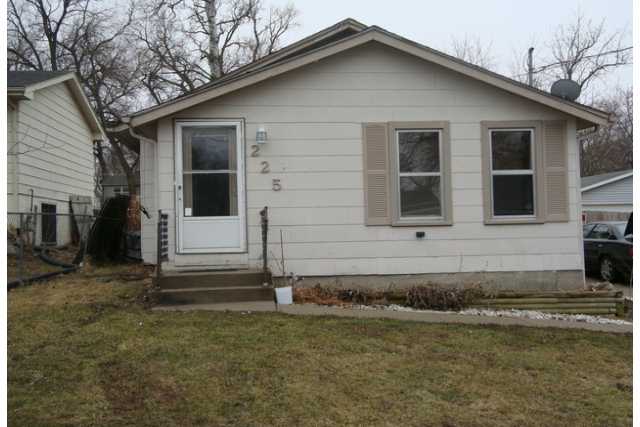 225 Hart Ave, Des Moines, IA 50315 photo 1