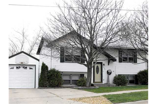 538 S 13th Ave E, Newton, IA 50208 photo 1