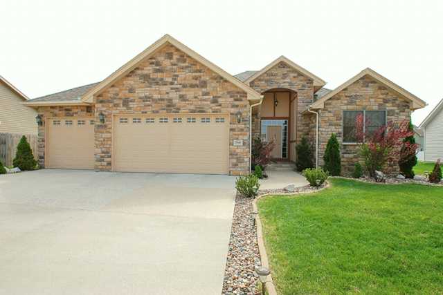1560 SE Heritage Dr, Waukee, IA 50263 photo 1
