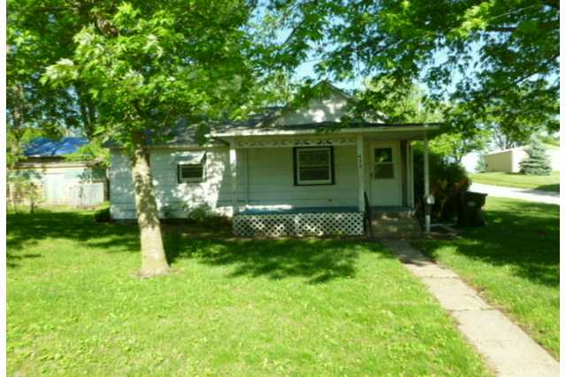 423 S 3rd St, Winterset, IA 50273 photo 1