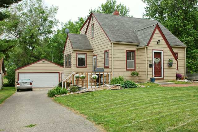 1306 Geil Ave, Des Moines, IA 50315 photo 1