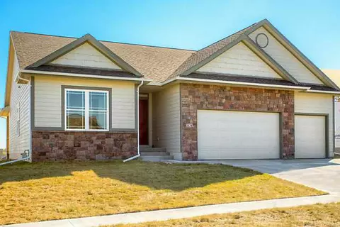 1131 S 16th St, Adel, IA 50003 photo 1