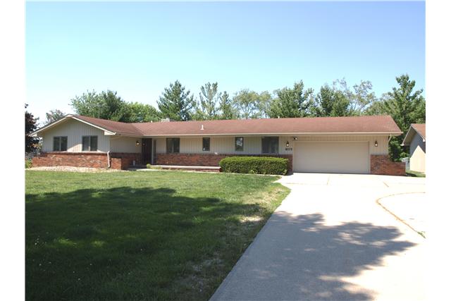 8175 Ashworth Rd, West Des Moines, IA 50266 photo 1