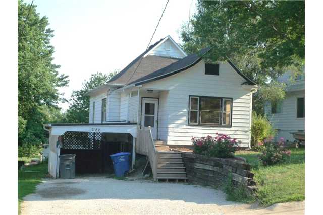 1122 Burnham Ave, Des Moines, IA 50315 photo 1