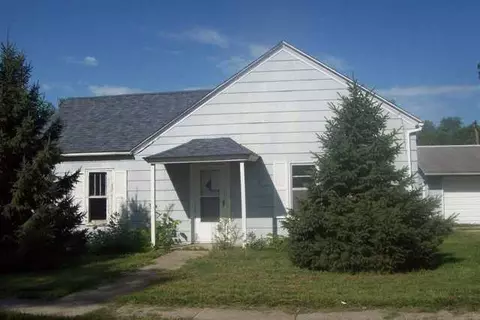 408 Baldwin St, Maxwell, IA 50161 photo 1