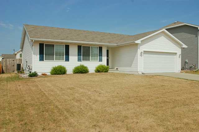 450 SE Carefree Ln, Waukee, IA 50263 photo 1
