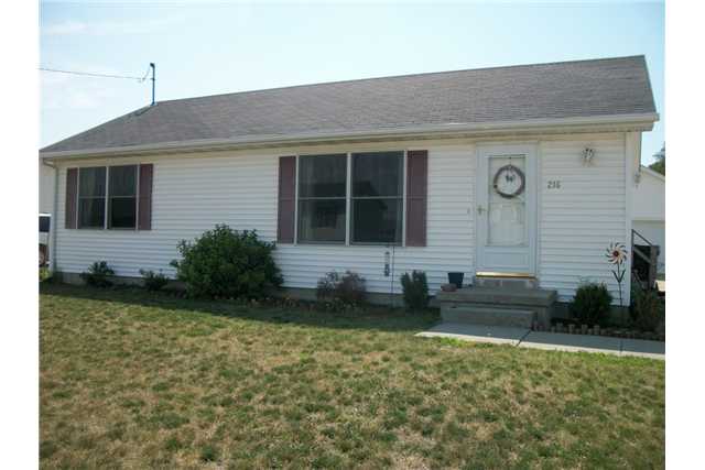 216 NE Trent Ave, Elkhart, IA 50073 photo 1