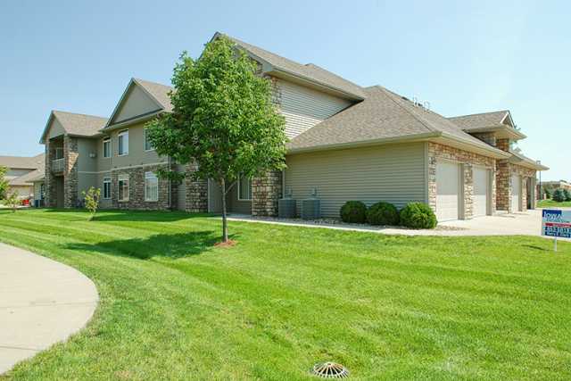 527 Maggie Ln, Altoona, IA 50009 photo 1