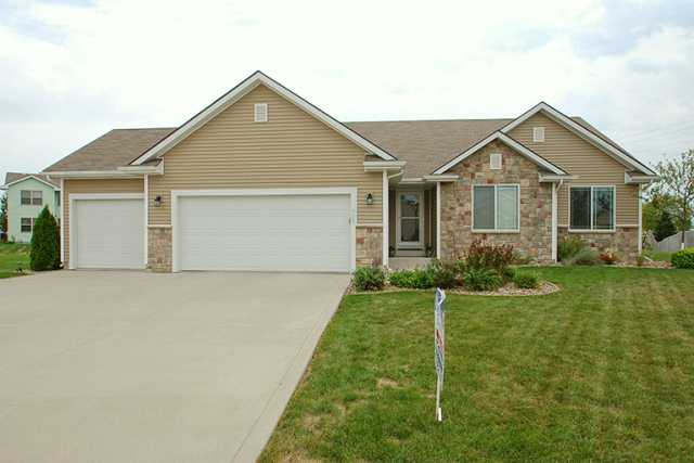 725 SE Whitetail Ln, Waukee, IA 50263 photo 1