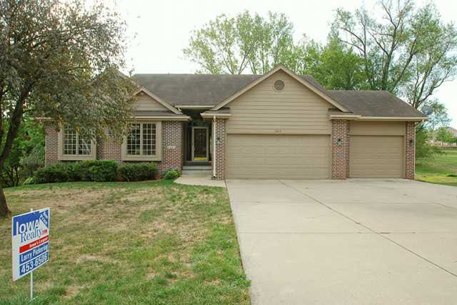 9301 Lakewood Pointe Dr, Norwalk, IA 50211 photo 1